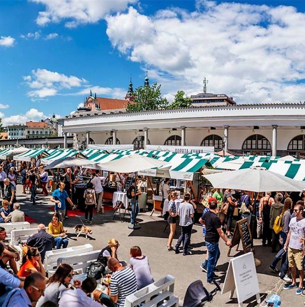 Until September, the Ljubljana central market will be hosting the best of master cooking in Slovenia, working as an open kitchen. Copyright: All rights reserved.