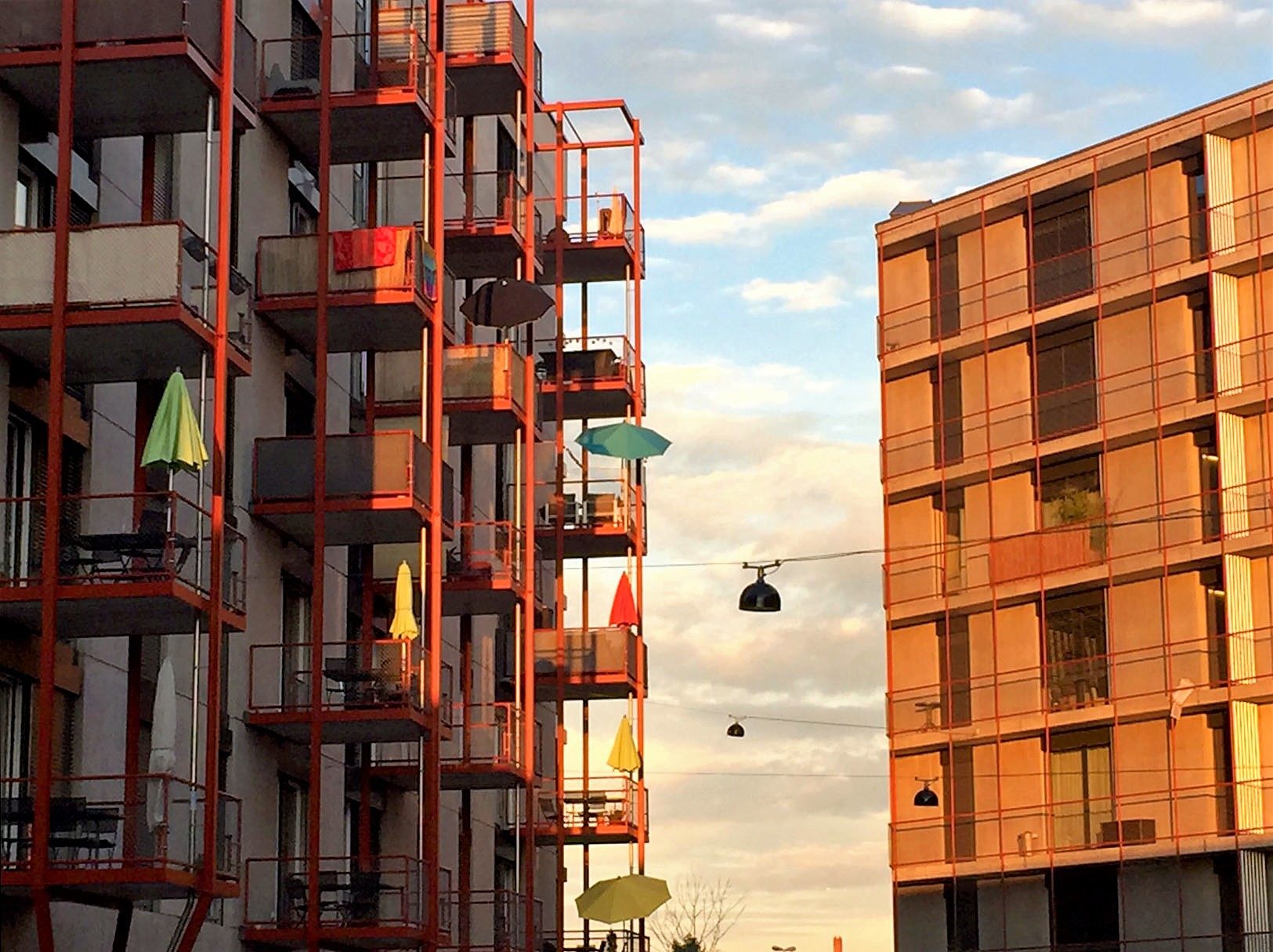 A close view on “Zwicky Süd” cooperative housing by Schneider Studer Primas Architects.