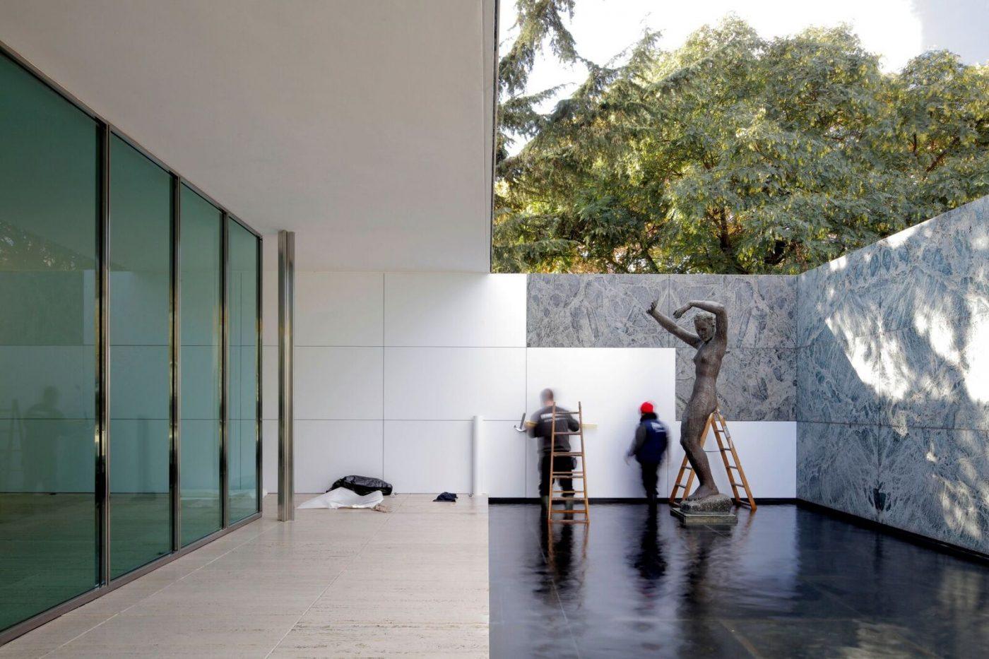 „Mies missing materiality": Eine temporäre Intervention im ...