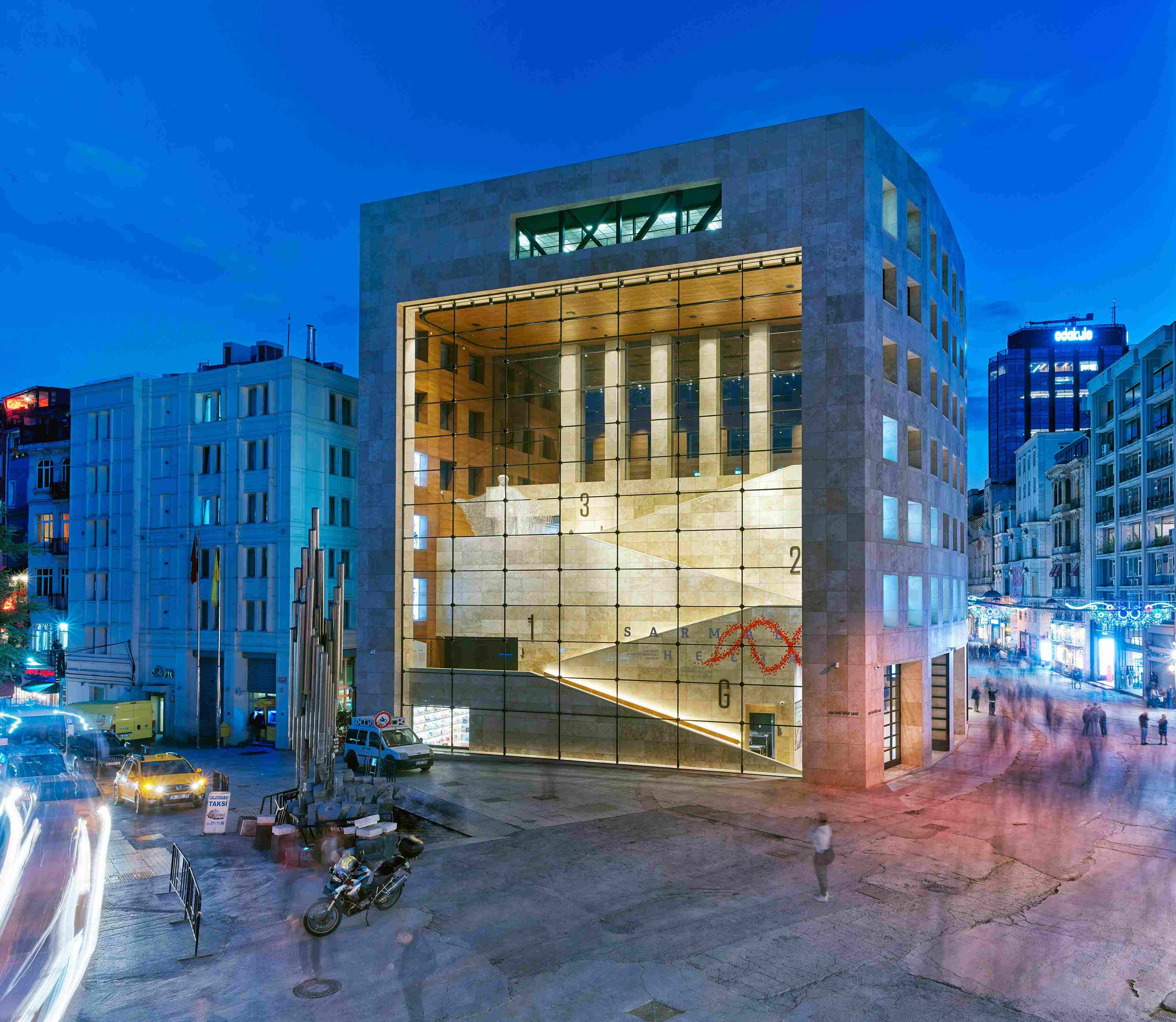 Istanbul Yapi Kredi Culture Center - Guiding Architects