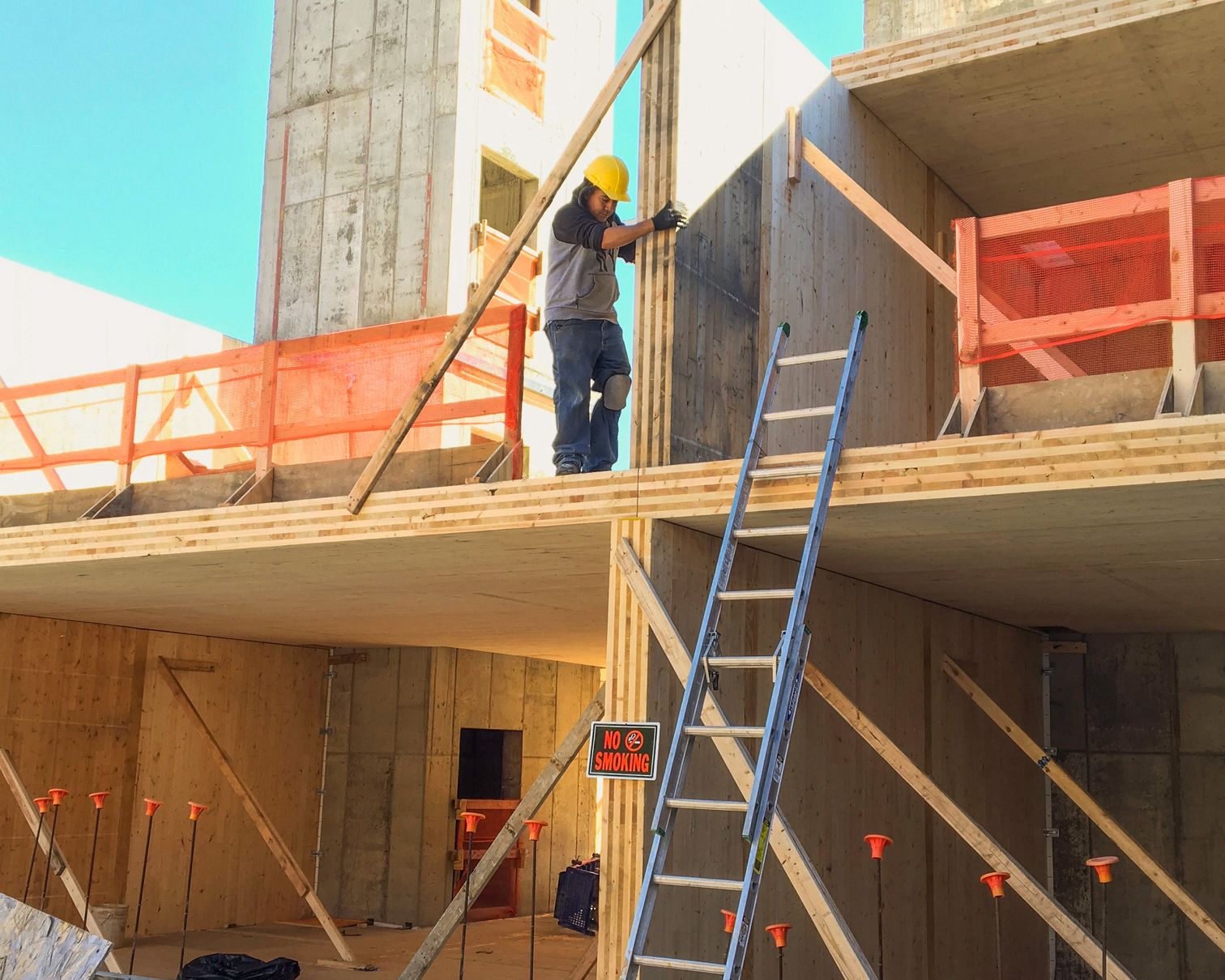 Exterior walls and elevator Guiding Architects