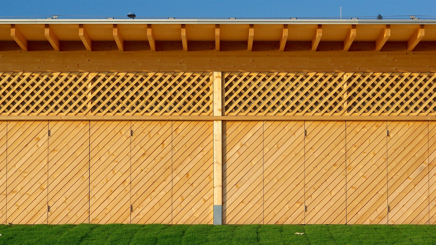 OPEN-AIR BATH LOCHAU - SPRING 2020 (Architekten Innauer Matt) Willem Bruijn © onehundredyears.eu