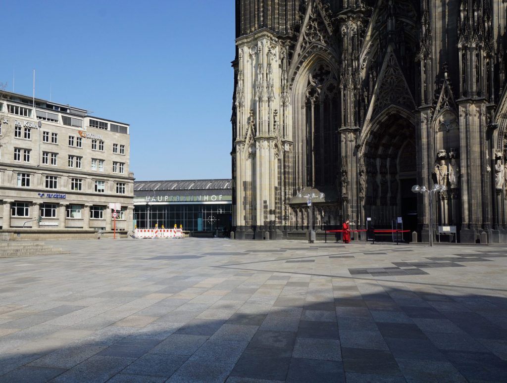 Empty cathedral plate, Cologne. Photo by: ©koelnarchitektur.de