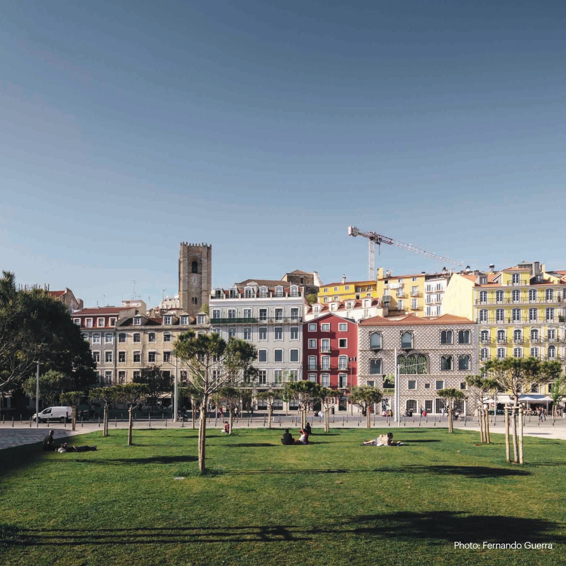Portas do Mar - public space and car parking