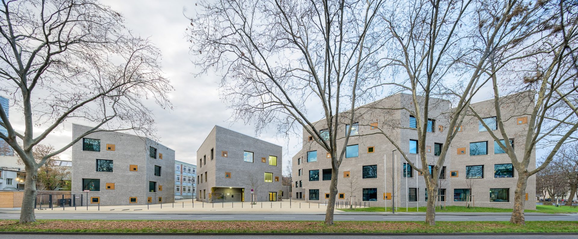 Learning in pentagons: the new educational landscape in Cologne by gernot schulz : architektur.