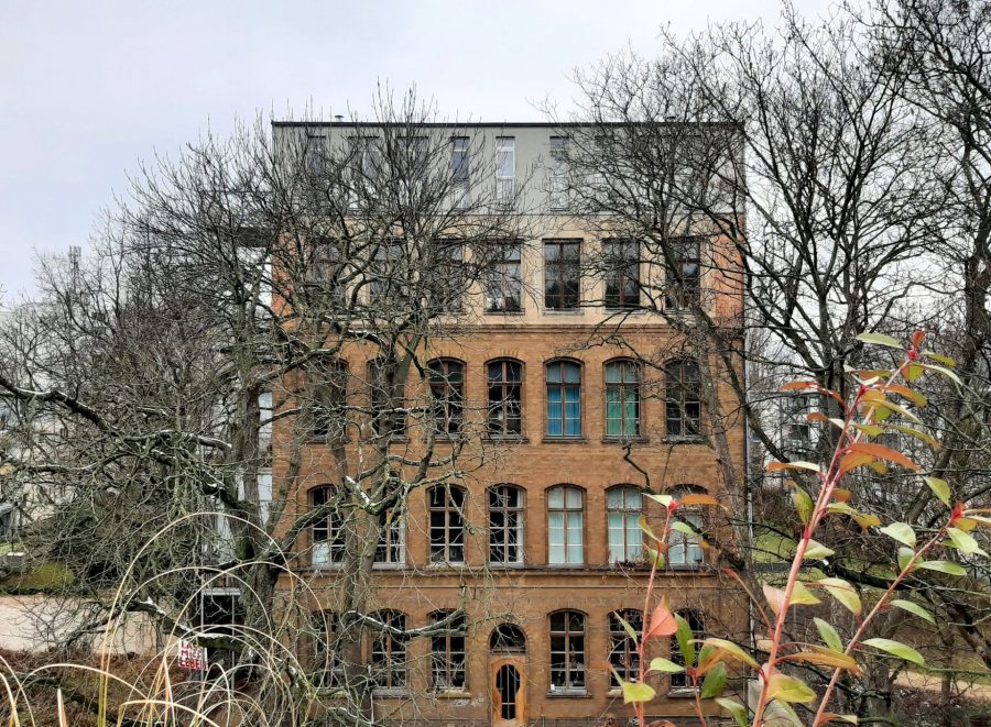 Remaining building of the Luisenstädtische Gewerbeschule. Photo by: ©Kora Johanns - Luisenstadt