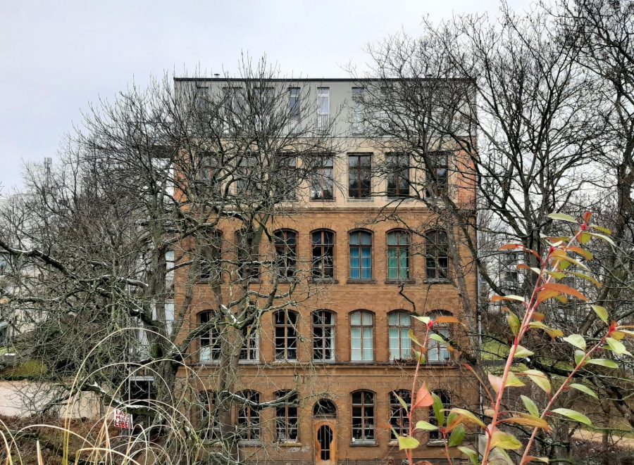 Remaining building of the Luisenstädtische Gewerbeschule. - Luisenstadt