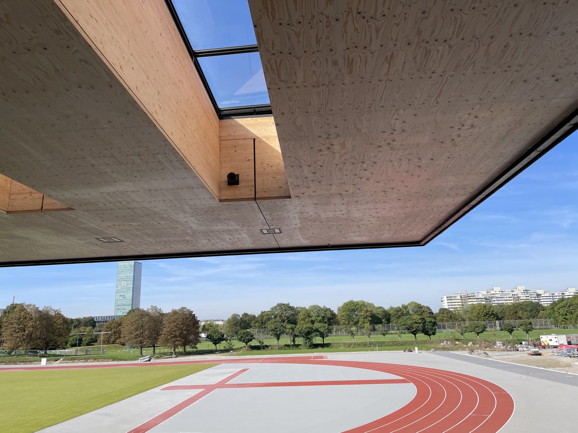 TUM Campus at the Olympic Park Overhanging canopy roof. Photo by ©ga-munich