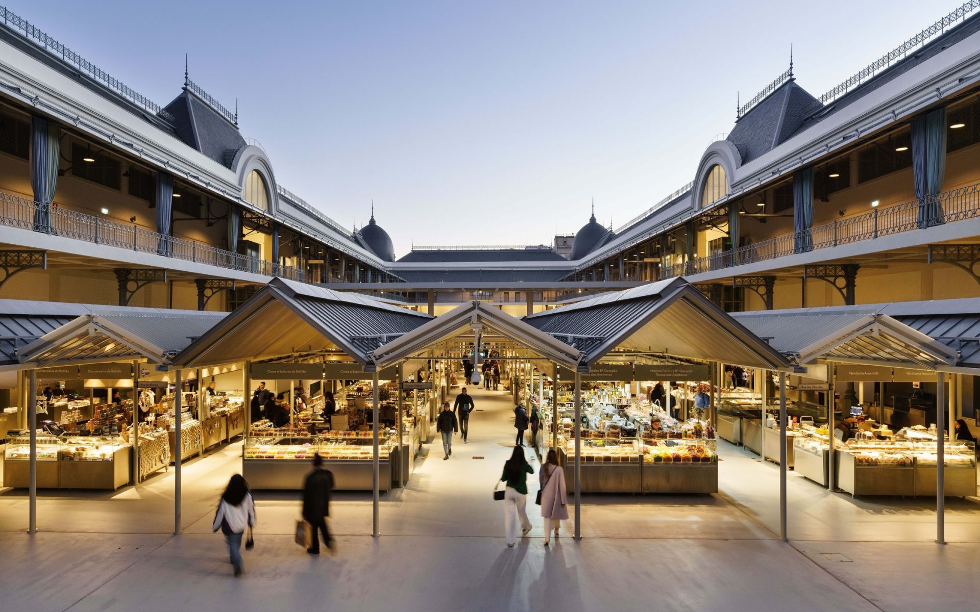 Bolhão Market.