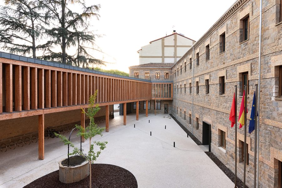 Rehabilitation of the Salesas Convent – entrance courtyard with new addition. @Ana Matos